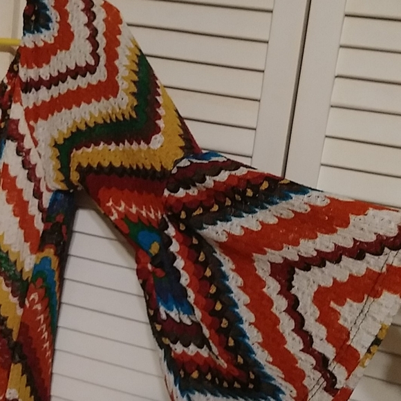 Top - Picture 3 of 4